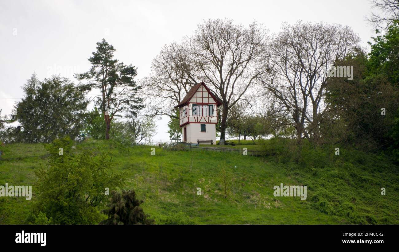 Piccola casa con struttura in natura Foto Stock