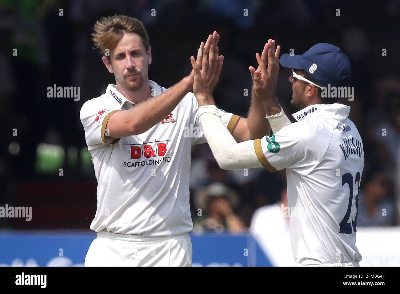 Matt Quinn di Essex celebra prendendo il wicket di Shikhar Dhawan durante Essex CCC vs India, Cricket Tourist Match al Cloudfm County Ground su 27 Foto Stock