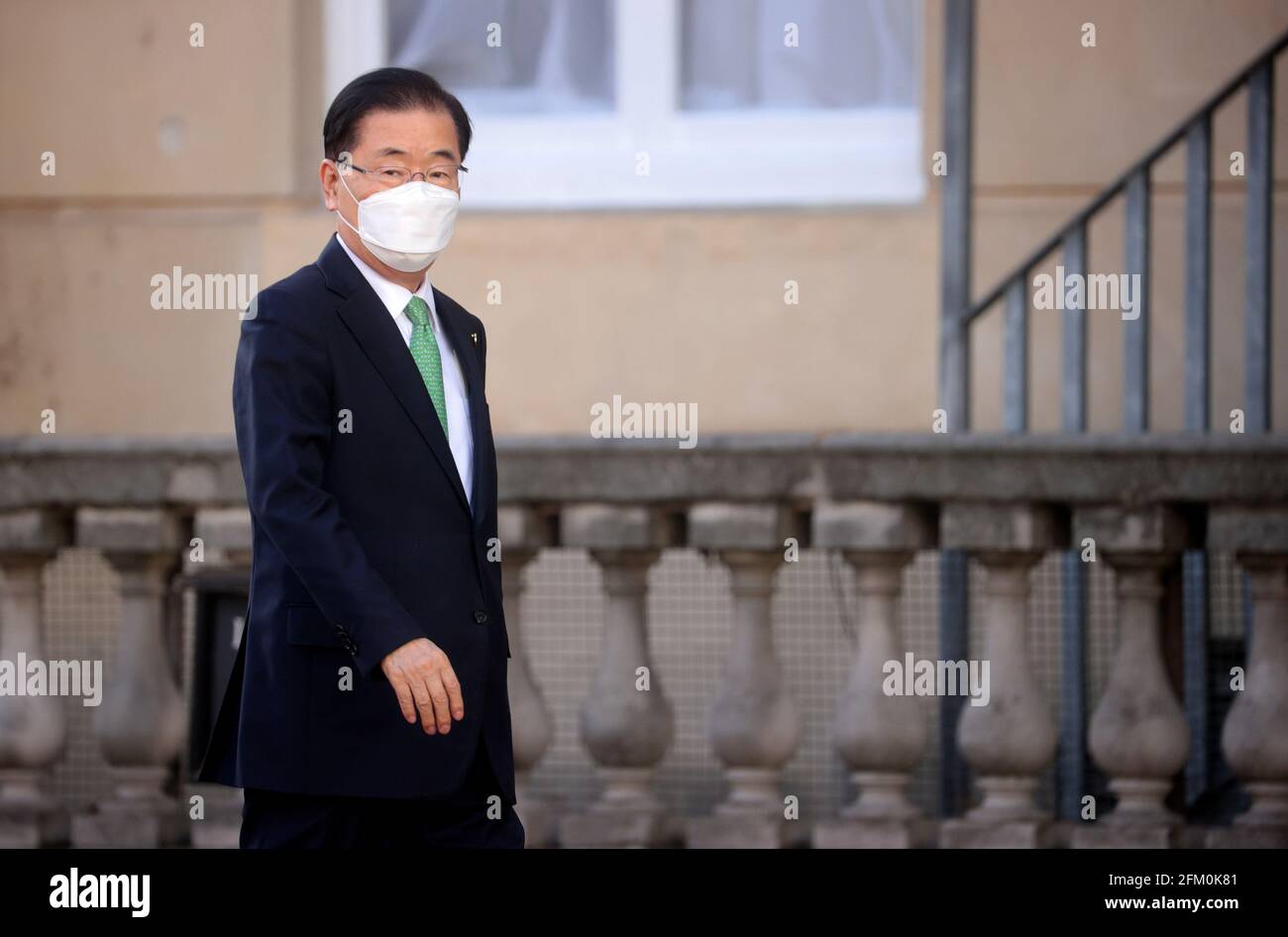 Chung EUI-yong, ministro degli Affari Esteri della Corea del Sud, arriva a Lancaster House, Londra, durante la riunione dei ministri degli Esteri e dello sviluppo del G7. Data immagine: Mercoledì 5 maggio 2021. Foto Stock