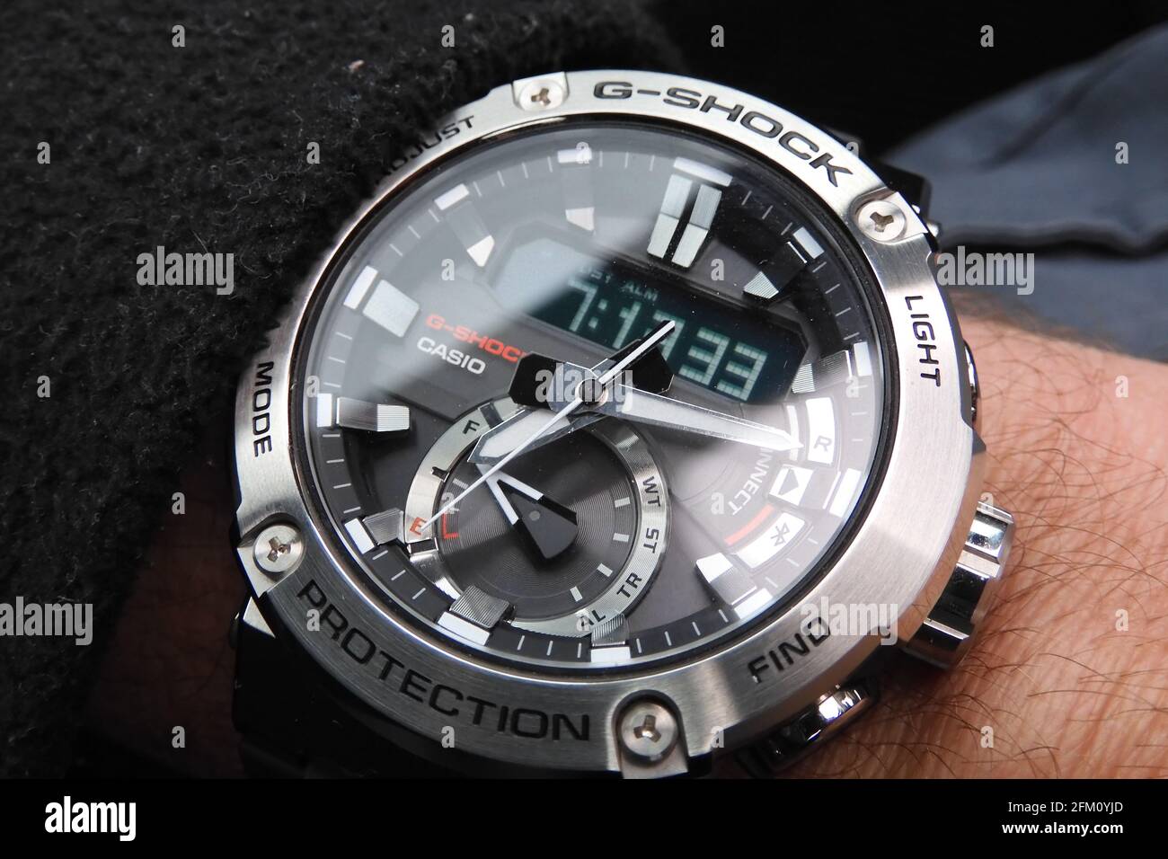 Cronografo digitale analogico Casio GST-B200 orologio da polso Bluetooth  con nucleo in carbonio con un