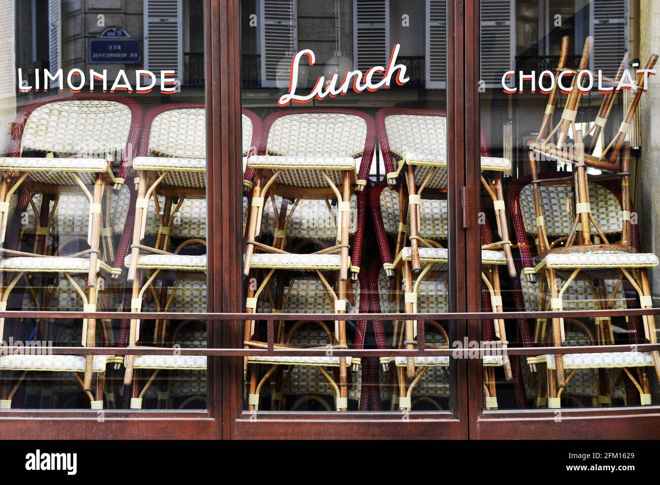 Chiuso dal ristorante Covid19 a Parigi - Francia Foto Stock