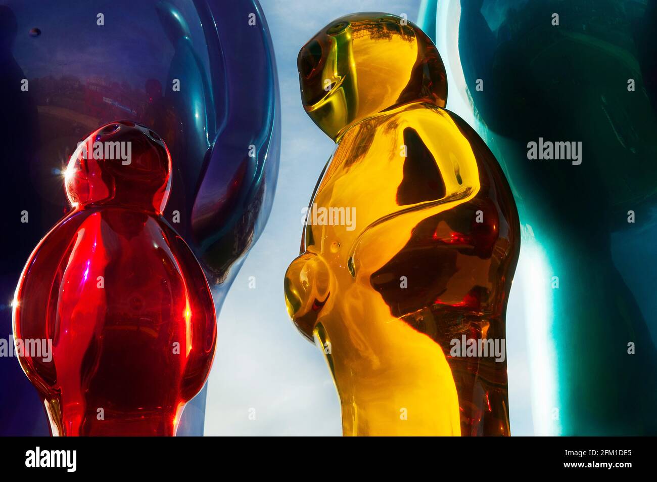 Un primo piano della scultura della famiglia Jelly Baby di Mauro Perucchetti Foto Stock