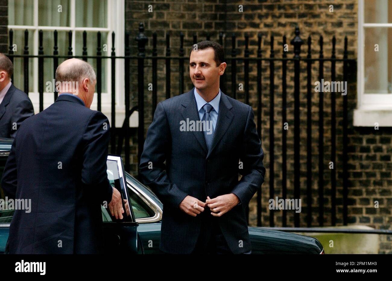 Il presidente della Siria Bashar al-Assad arriva a Downing Street Mattina .16 dicembre 2002 foto Andy Paradise Foto Stock