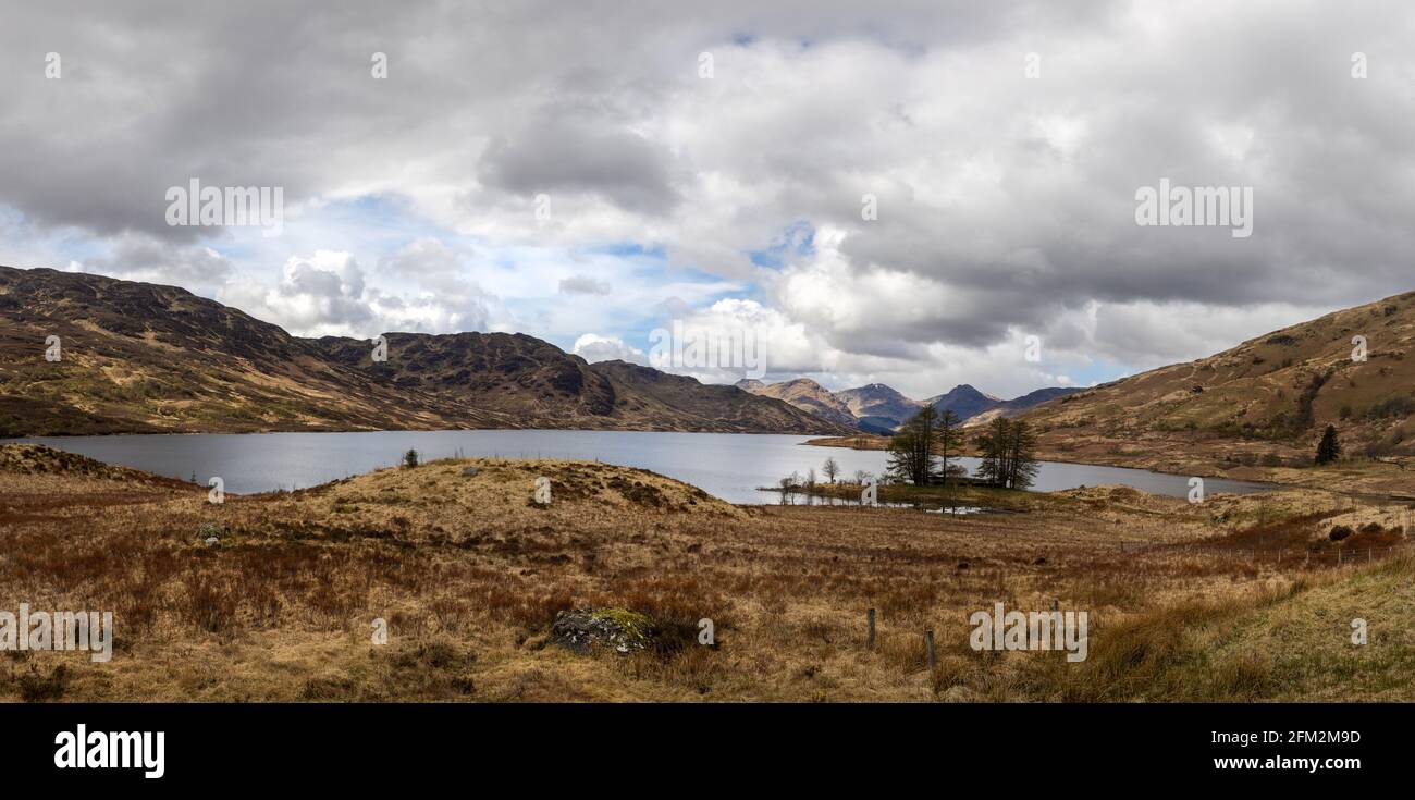 calice di loch nel parco nazionale di Trossachs Foto Stock
