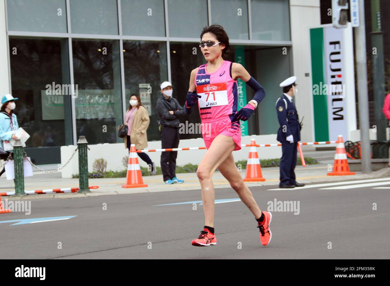 Sapporo, Hokkaido, Giappone. 5 maggio 2021. Maratona di Honami Maeda : Festival della maratona di Hokkaido Sapporo 2021 a Sapporo, Hokkaido, Giappone . Credit: AFLO/Alamy Live News Foto Stock