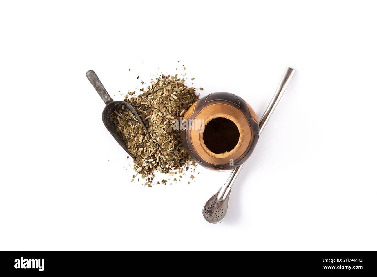Yerba mate tè isolato su sfondo bianco. Bevanda argentina tradizionale Foto Stock