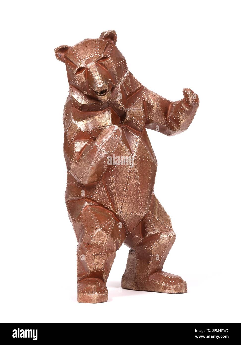 Metallo grizzly orso isolato su sfondo bianco Foto Stock