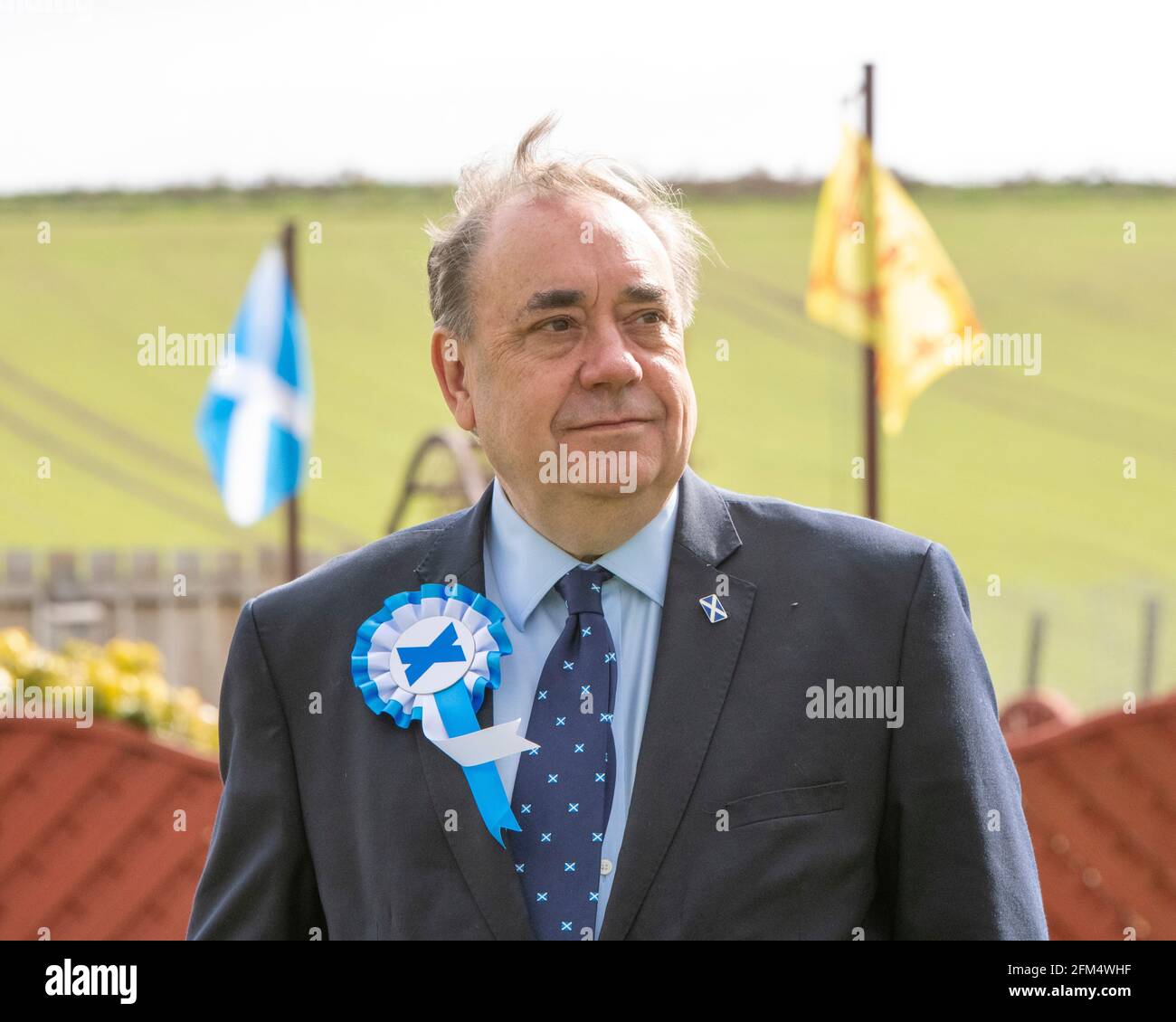 Strichen, Scozia, Regno Unito. 6 maggio 2021. NELLA FOTO: Alex Salmond, leader del partito Alba un giorno per grandi speranze e cuori coraggiosi. PIC Credit: Colin Fisher/Alamy Live News Foto Stock