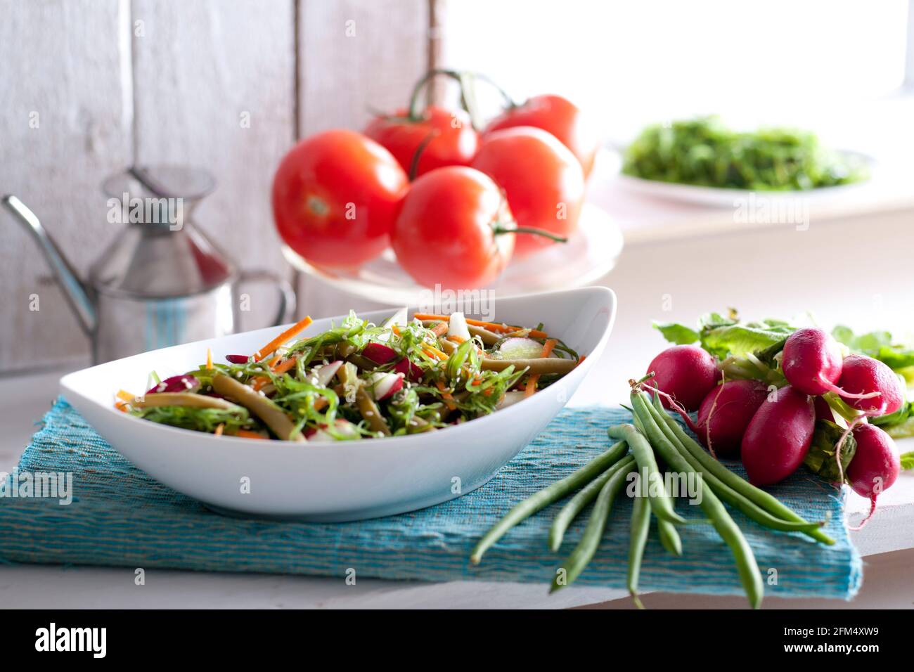 Insalata di mare con verdure e alghe Foto Stock