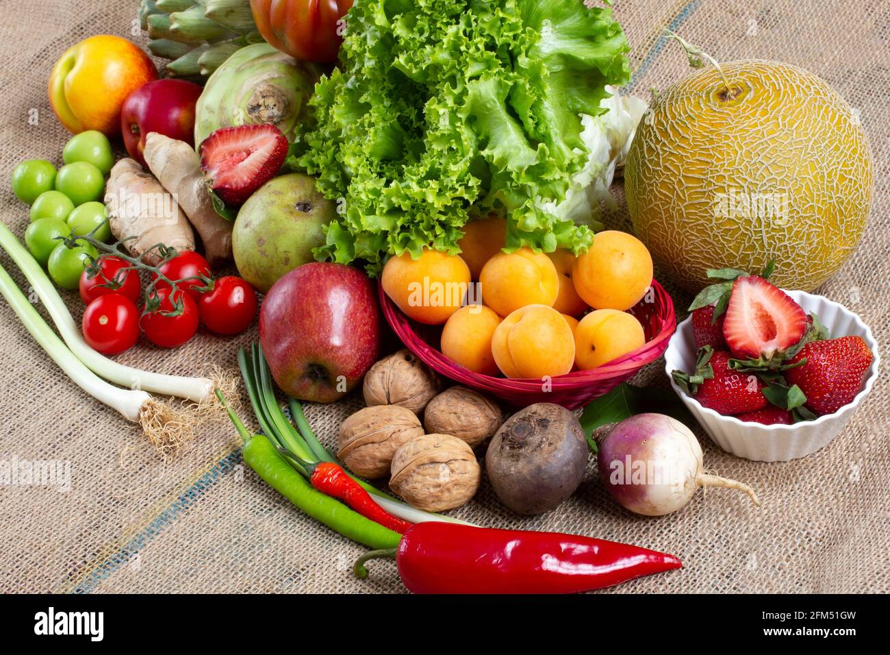 verdure fresche miste e frutta Foto Stock