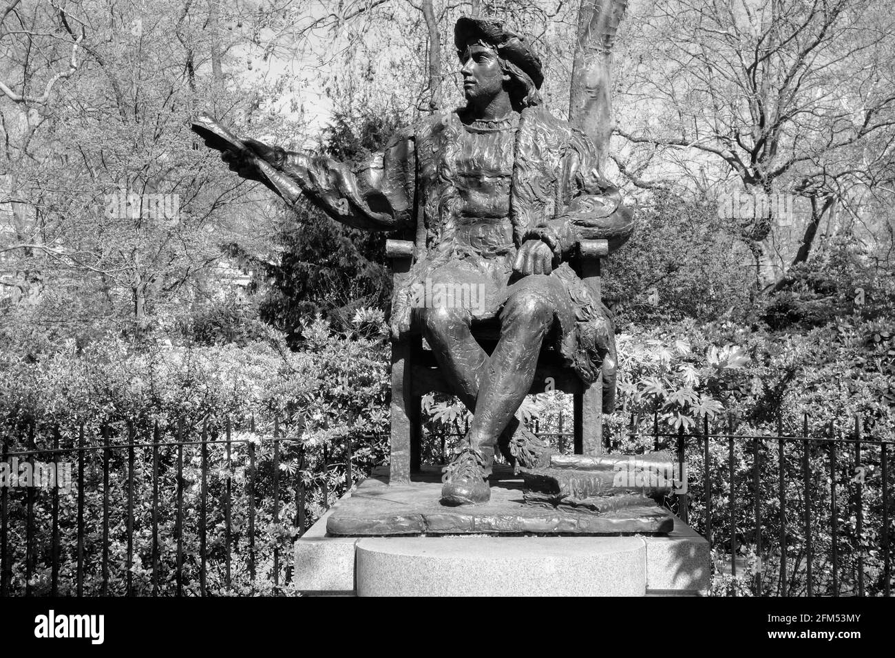 Statua di Cristoforo Colombo, Belgrave Square Gardens, Belgravia, City of Westminster, Greater London, Inghilterra, Regno Unito. Foto Stock