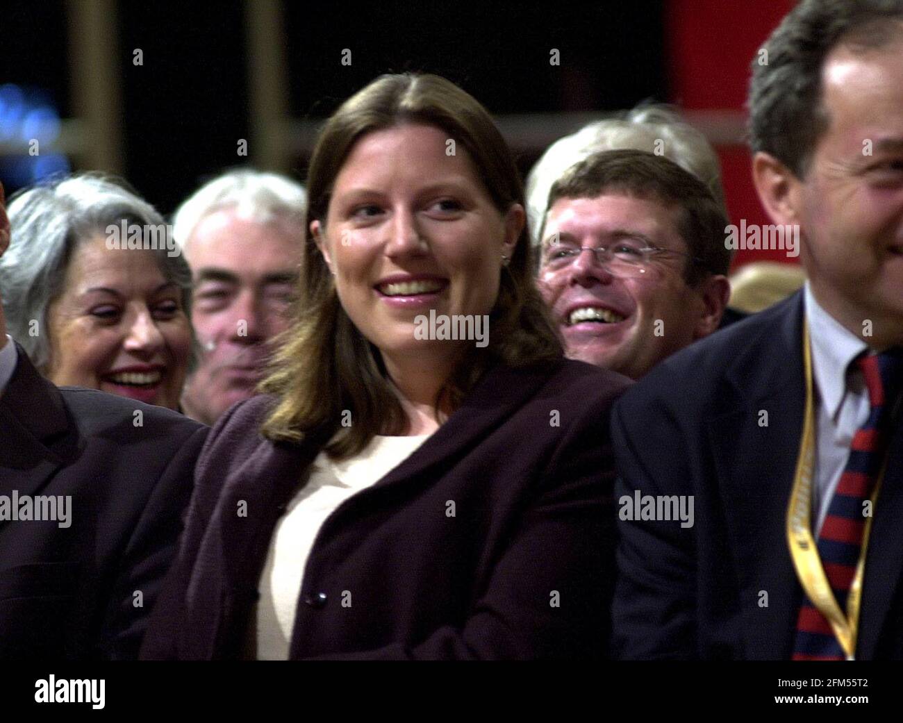 CONFERENZA DI LIB DEM - SARAH GURLING, PARTNER DI BOURNEMOUTH CHARLES KENNEDY, IN PRIMA FILA PER VEDERLO FARE IL DISCORSO DI CHIUSURA DELLA CONFERENZA. PIC: GIOVANNI VOOS 27.9.01 Foto Stock