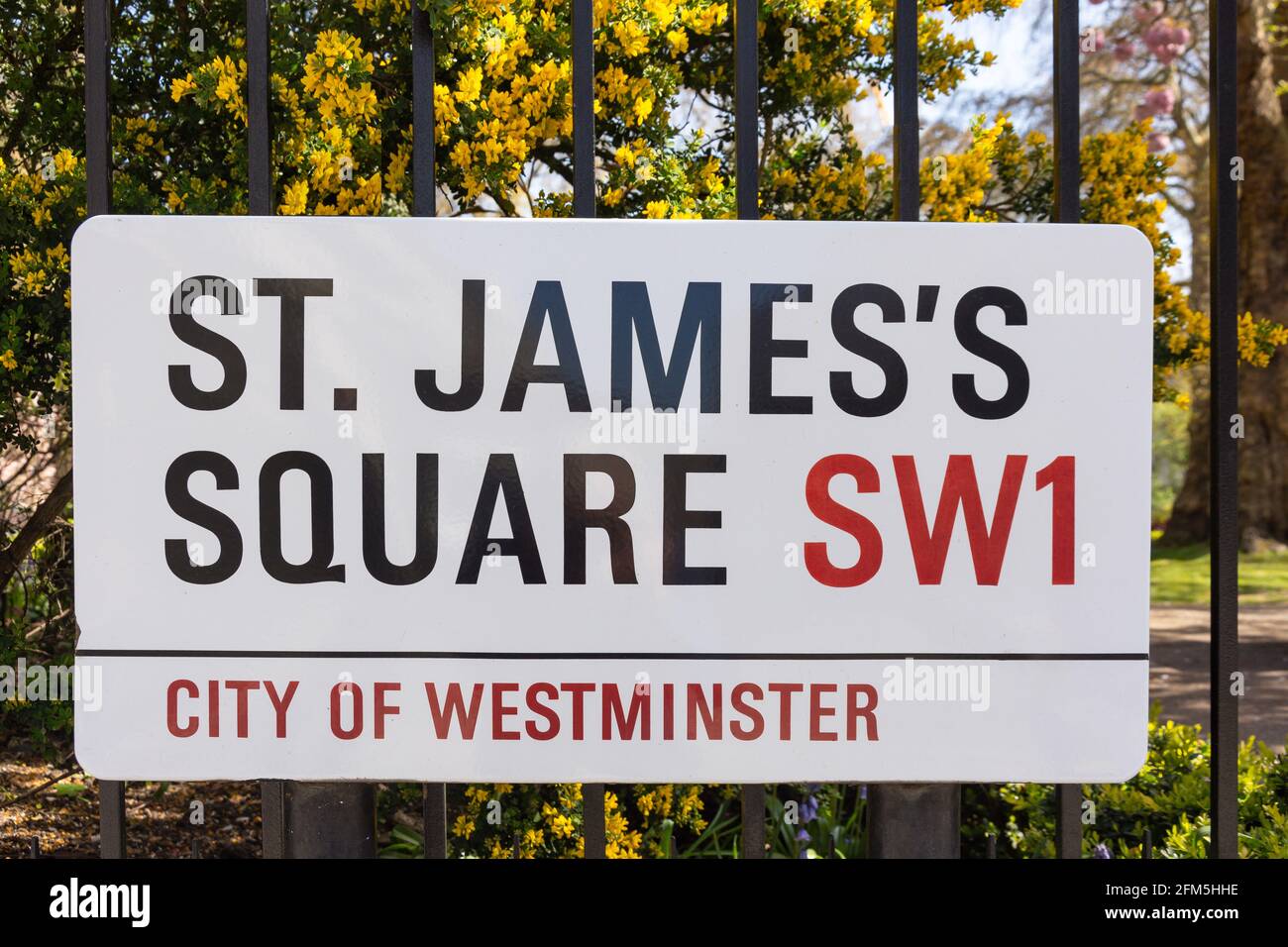 Cartello stradale, St James's Square, St James's, City of Westminster, Greater London, Inghilterra, Regno Unito Foto Stock