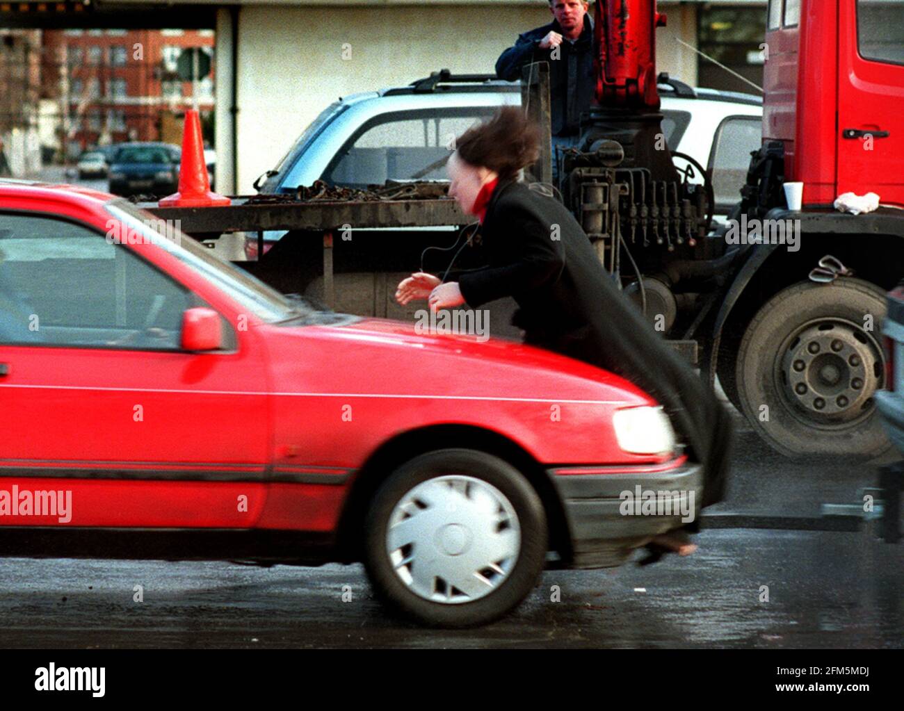 Lancio di una nuova campagna chiamata Kill Your Speed Gennaio 1999 Mirato a persuadere i piloti a rallentare immagine presa a. Chelsea caserma e dimostra una macchina che colpisce un manichino a. 35 MPH Foto Stock