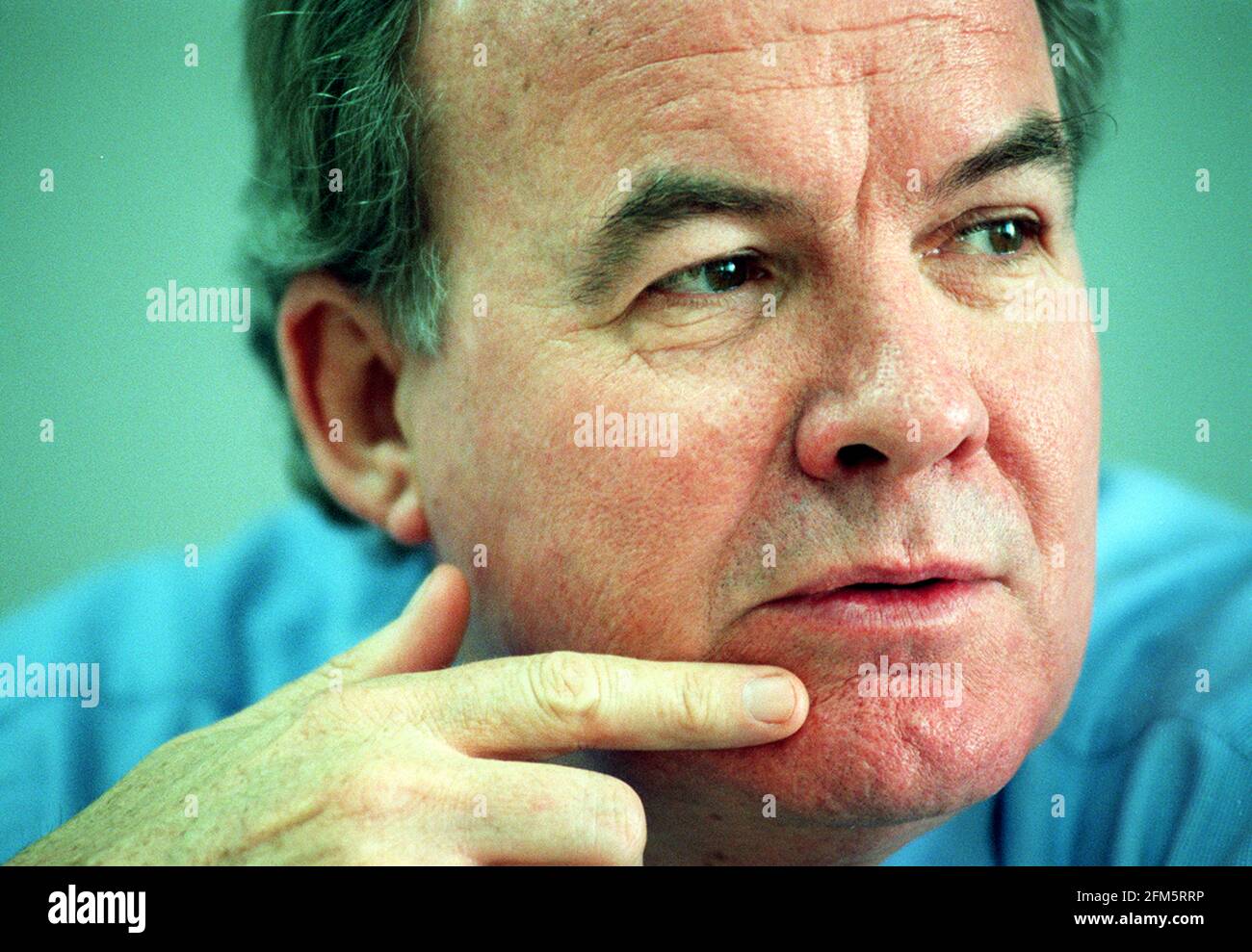 Dennis McNamara fotografato presso l'ufficio delle Nazioni Unite del 2000 dicembre A Londra Foto Stock