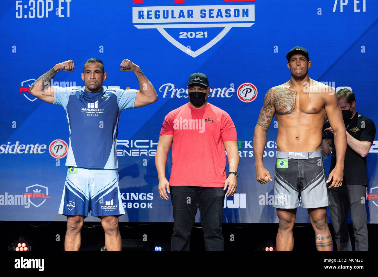 STATI UNITI. 05 maggio 2021. Fabricio Werdum e Renan Ferreira mercoledì 5 maggio, la Professional Fighters League ha tenuto i pesi per il suo terzo evento della stagione 2021 dall'Ocean Casino di Atlantic City, N.J. (Foto di Professional Fighters League via Credit: Sipa USA/Alamy Live News Foto Stock