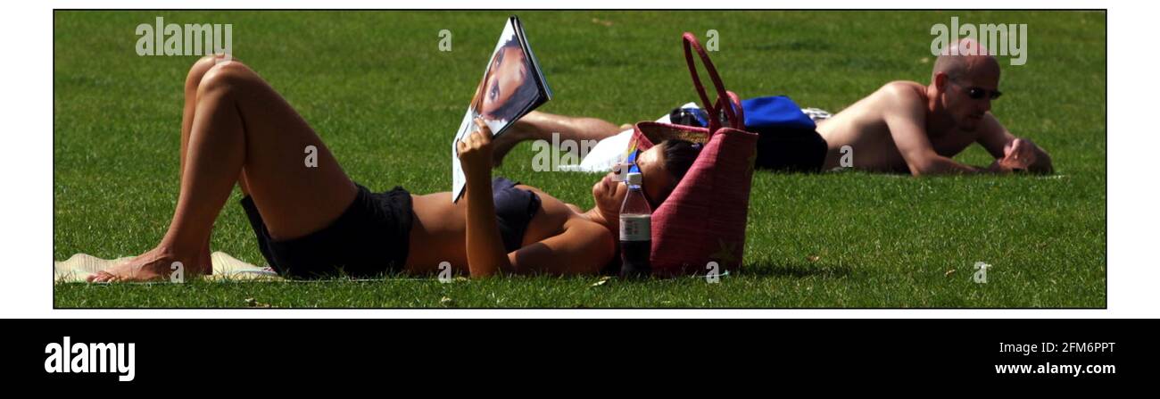 Sole a londra....... PIC David Sandison 16/8/2002 Foto Stock