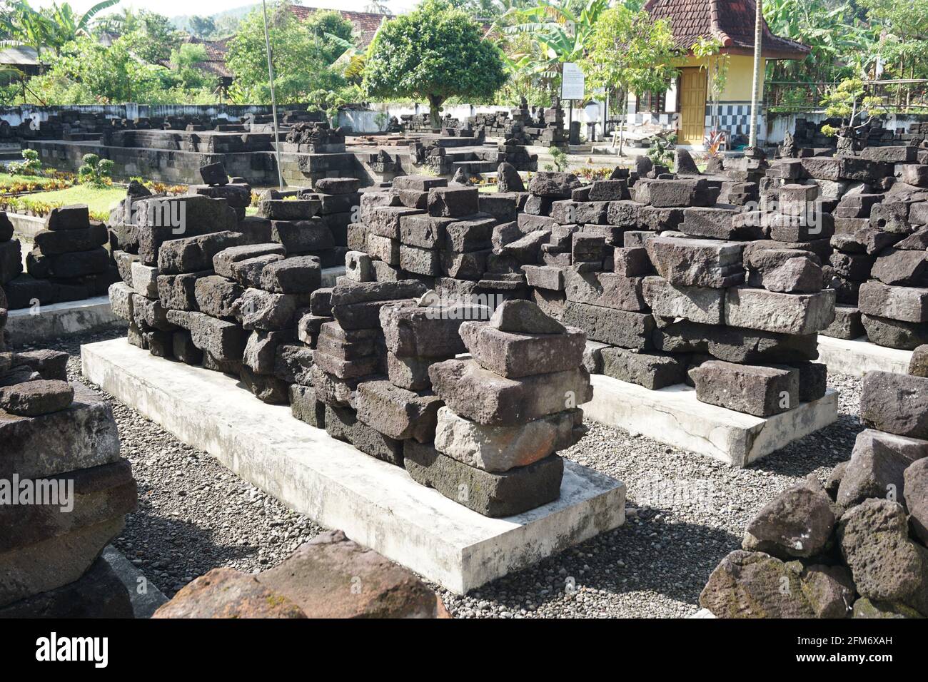 Simping pietra tempio rovine. Il Tempio di Simping è la tomba di Raden Wijaya, il re di Majapahit Foto Stock