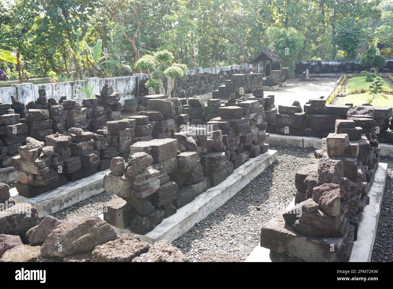 Simping pietra tempio rovine. Il Tempio di Simping è la tomba di Raden Wijaya, il re di Majapahit Foto Stock