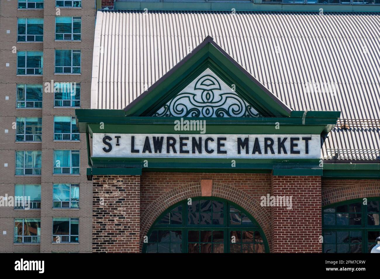 Porta d'ingresso in Laterano per il mercato di San Lorenzo a Toronto, Canada Foto Stock