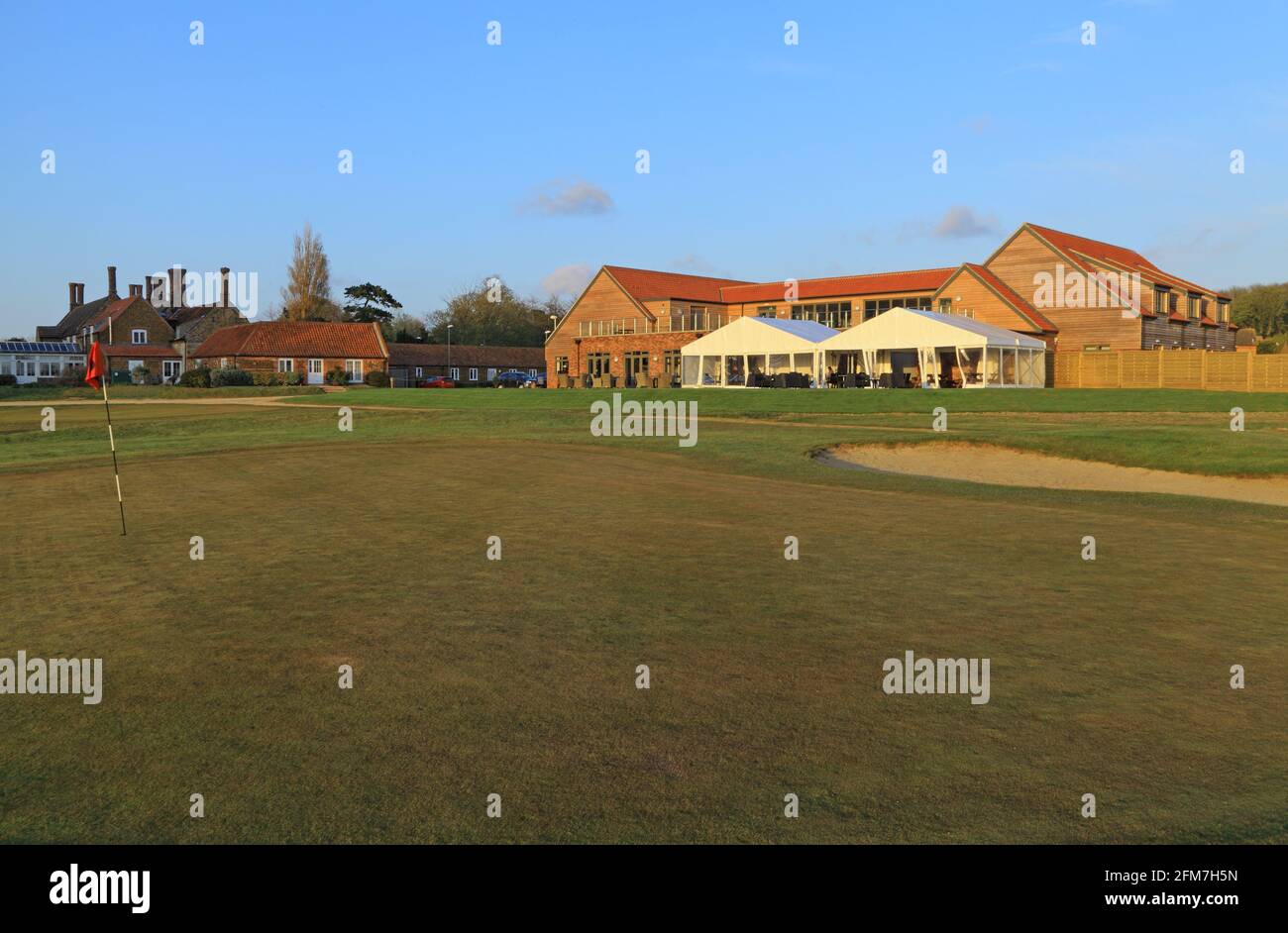 Heacham Manor Hotel, campo da golf, Club House, terrazza, padiglione, 18 verde, Norfolk, Inghilterra 2 Foto Stock