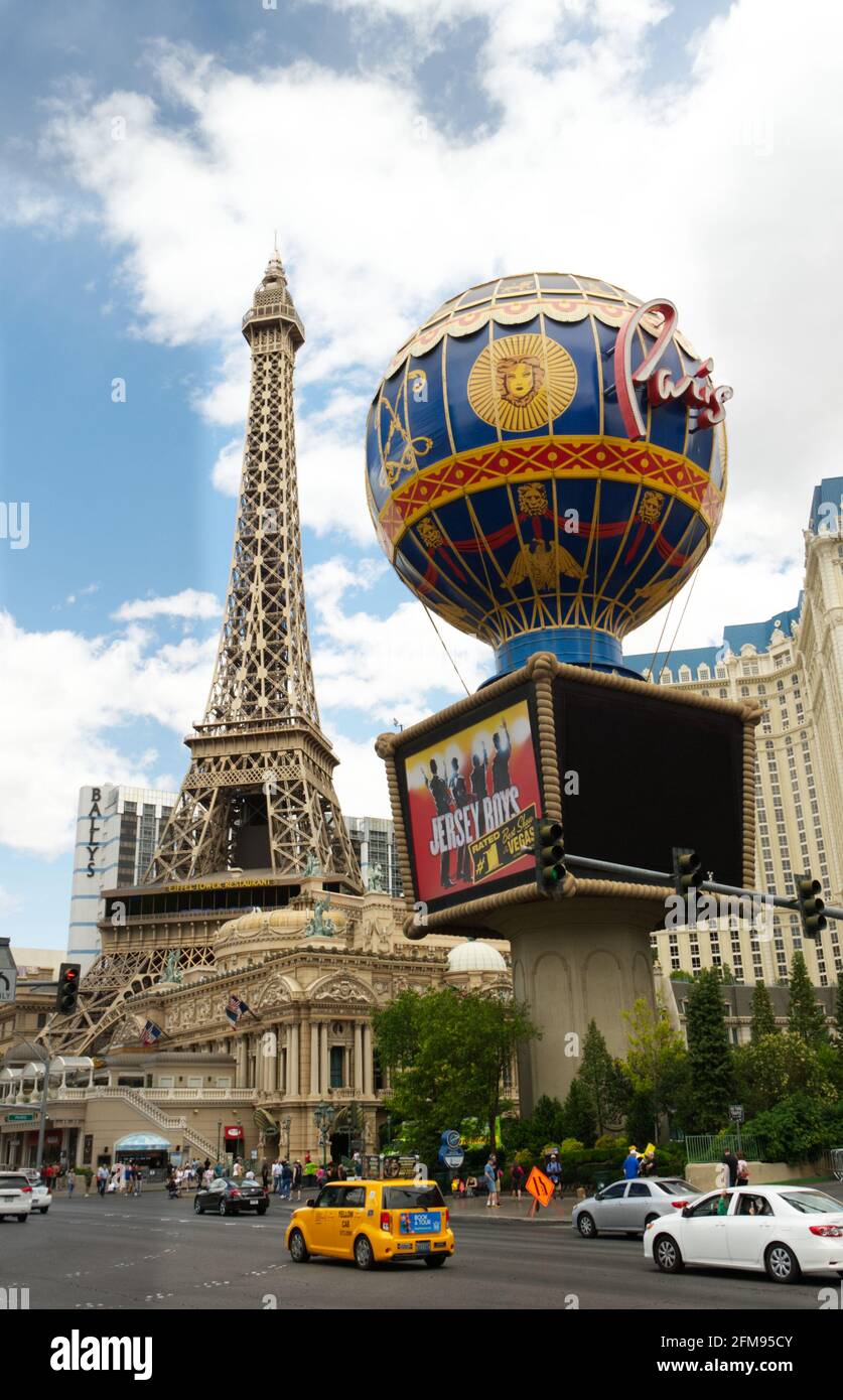 Parigi sulla Strip di Las Vegas. Di fronte al Bellagio, il casinò