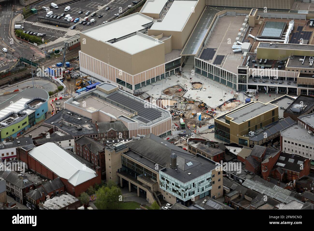 Vista aerea dei mercati di Barnsley, parte del centro commerciale Alhambra, Barnsley, South Yorkshire Foto Stock