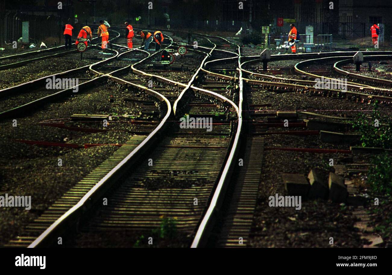 Lavoratori ferroviari sulla linea di Swindon. 21/10/00 pilston. Foto Stock