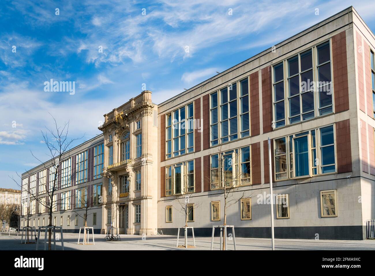 Berlino, Mitte, Schloßplatz e l'ex edificio del Consiglio di Stato della RDT, Liebknechportal Foto Stock