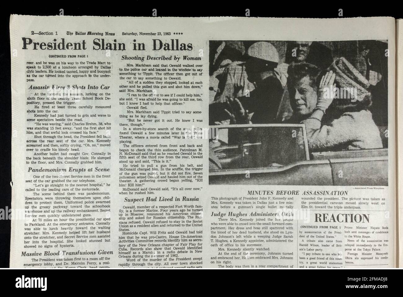 'President Slain in Dallas' titolo, Dallas Morning News (copia replica), 23 novembre 1963 a seguito dell'assassinio di John F Kennedy. Foto Stock