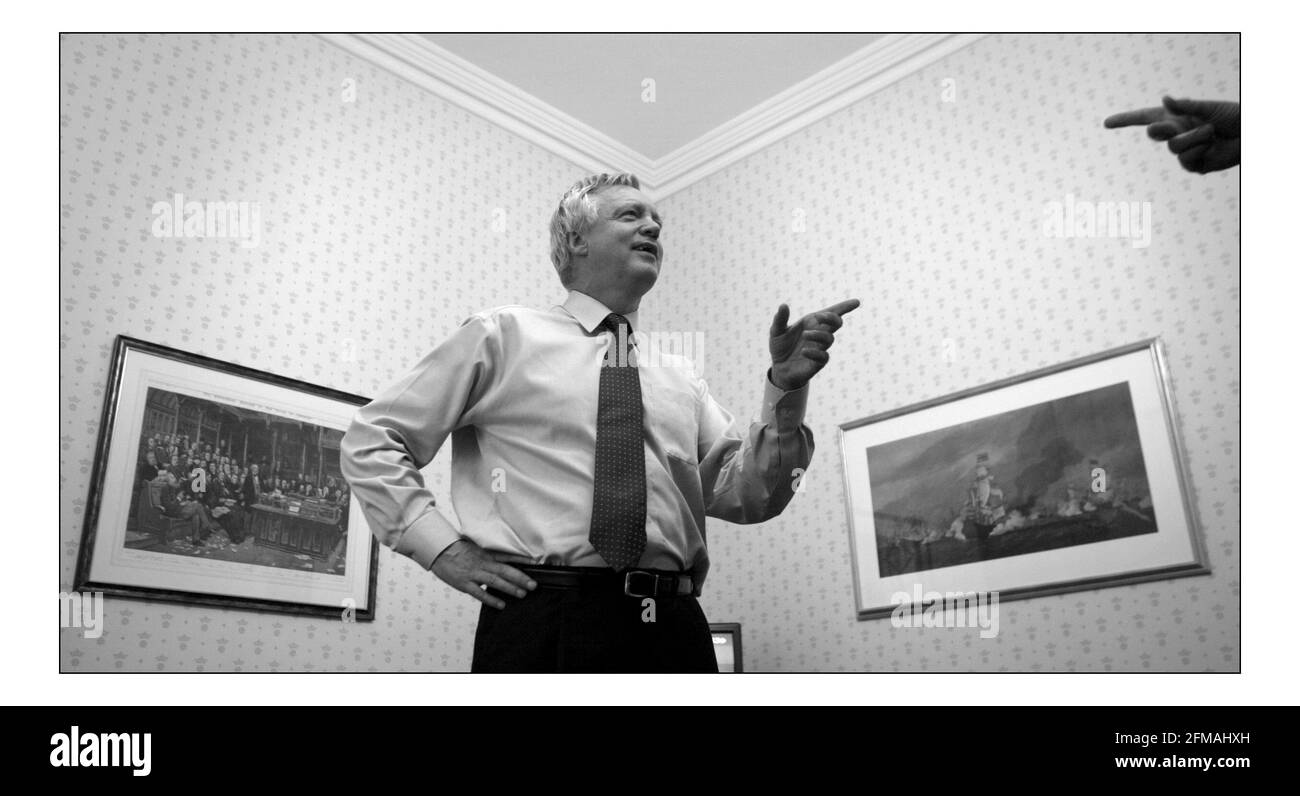 David Davies possibile futuro leader del Partito conservatore in Il suo ufficio a Westminster.pic David Sandison 30/6/2005 Foto Stock