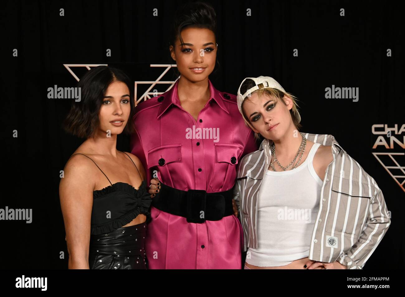 L-R: Naomi Scott, Ella Balinski, Kristen Stewart durante la CharleÕs Angels Photo Call, tenutasi al Whitby Hotel a New York City, giovedì 7 novembre 2019. Foto di Jennifer Graylock-Graylock.com 917-519-7666 Foto Stock