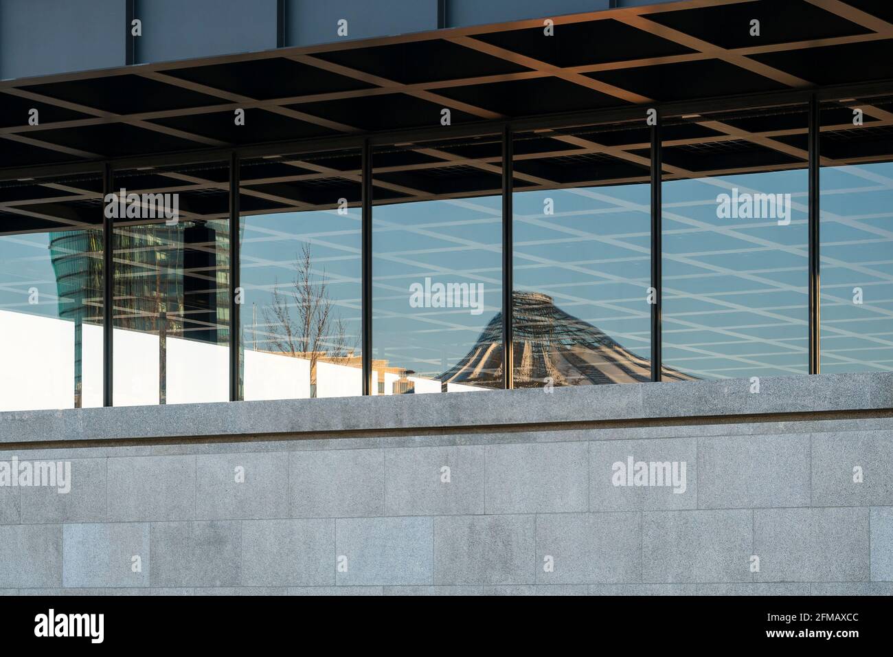 Berlino, Nuova Galleria Nazionale (Mies van der Rohe), specchiatura Potsdamer Platz Foto Stock