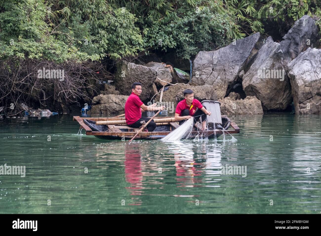 Pesca, Cat Ba Island, Halong Bay, Vietnam Foto Stock