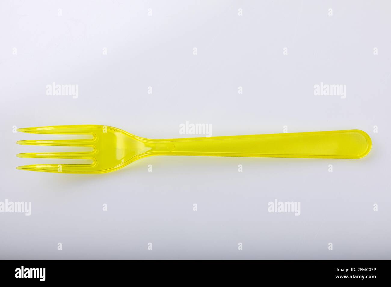 Posate in plastica, forchetta colorata, adatte per viaggi Foto Stock