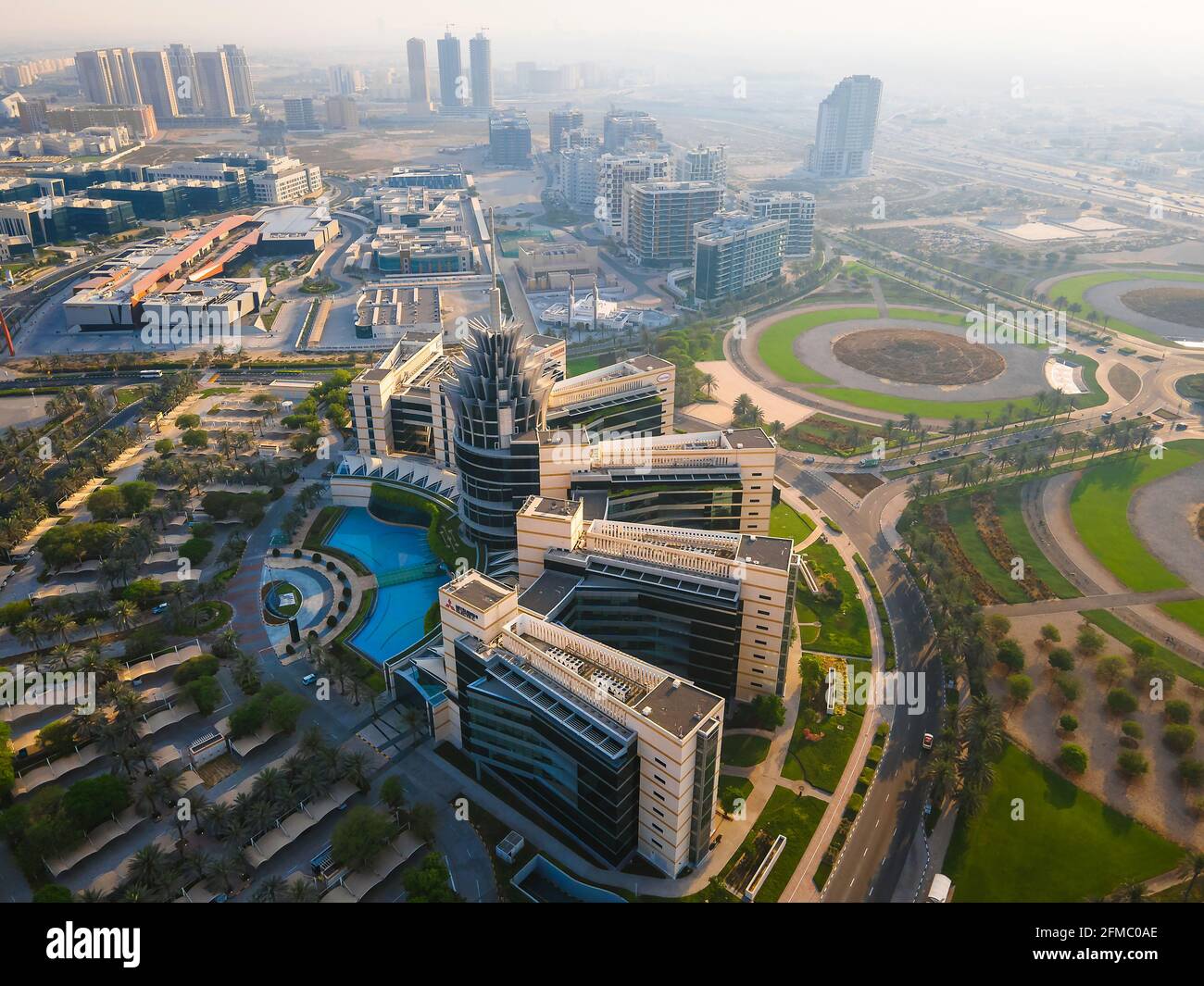 Dubai, Emirati Arabi Uniti - 5 maggio 2021: Dubai Silicon Oasis Technology Park, area residenziale e zona libera a Dubai emirate sobborghi a Emirati Arabi Uniti Foto Stock