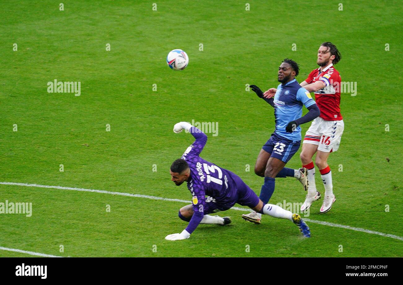 Middlesbrough, Regno Unito. 8 maggio 2021. Fred Onyedinma di Wycombe Wanderers segna il primo goal durante lo Sky Bet Championship dietro la partita a porte chiuse tra Middlesbrough e Wycombe Wanderers al Riverside Stadium, Middlesbrough, Inghilterra, l'8 maggio 2021. Foto di Andy Rowland. Credit: Prime Media Images/Alamy Live News Foto Stock