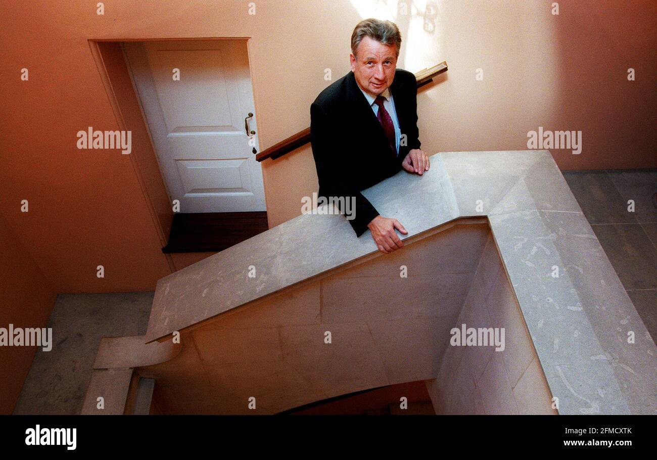 PETER GILLER, C.E.O POTENZA INTERNAZIONALE. BI-PRODOTTO DELLA SCISSIONE NAZIONALE DEL POTERE. FOTOGRAFIA DI MARK CHILVERS. 21/8/00 Foto Stock