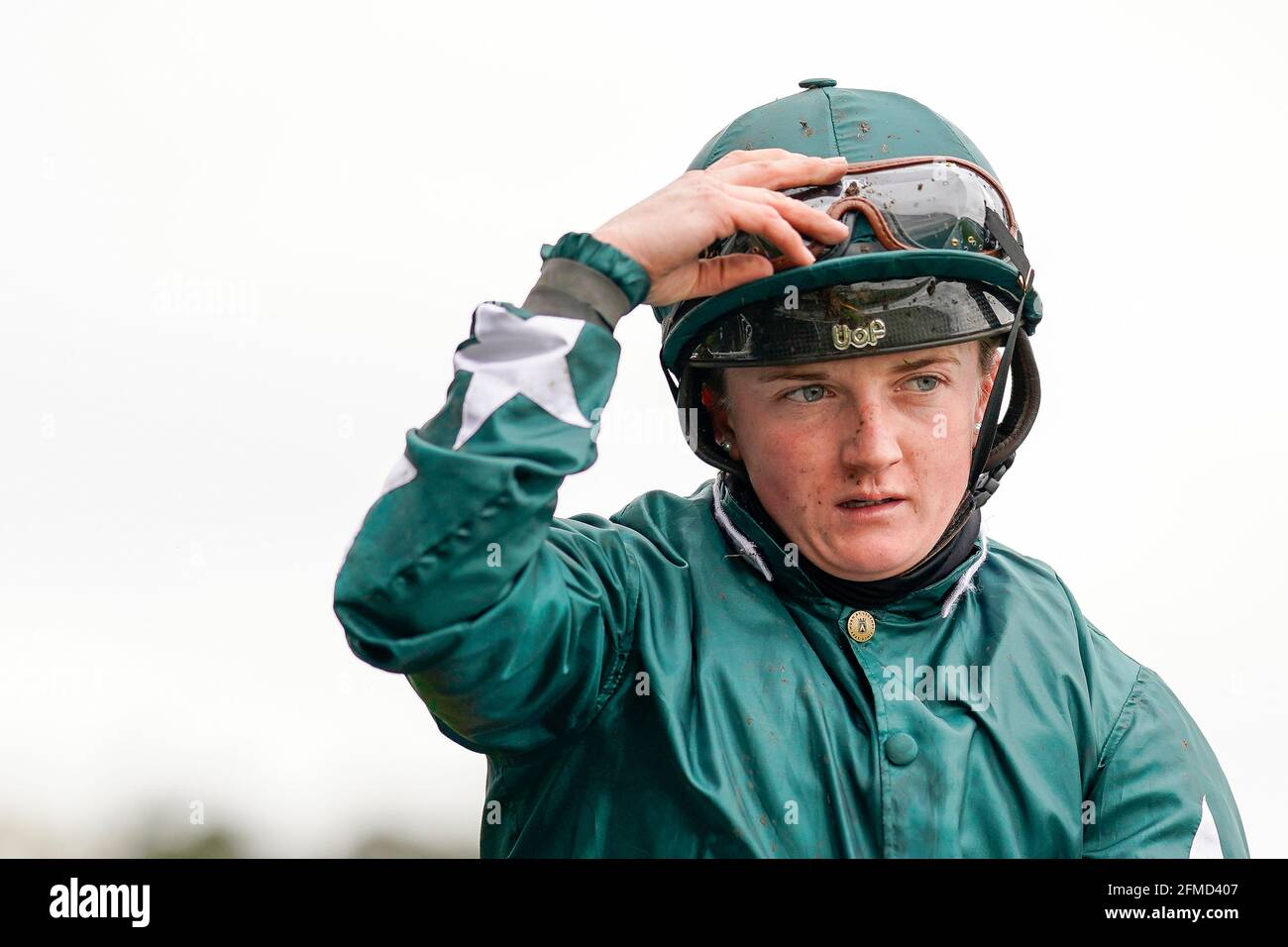 Hollie Doyle dopo aver cavalcato Louganini alla vittoria nella tote+ in esclusiva a tote.co.uk handicap durante il Tote+ May Racing Weekend 2021 all'ippodromo di Ascot. Data immagine: Sabato 8 maggio 2021. Guarda la storia di PA RACING Ascot. Il credito fotografico dovrebbe essere: Alan Croshurst/PA Wire. RESTRIZIONI: L'uso è soggetto a limitazioni. Solo per uso editoriale, nessun uso commerciale senza previo consenso del titolare dei diritti. Foto Stock