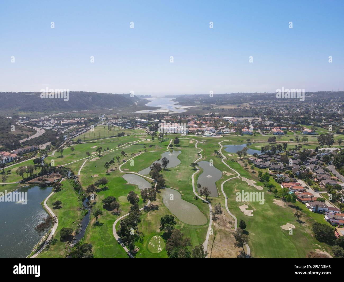 Veduta aerea dall'alto di un campo da golf a Carlsbad, California del Sud, Stati Uniti Foto Stock