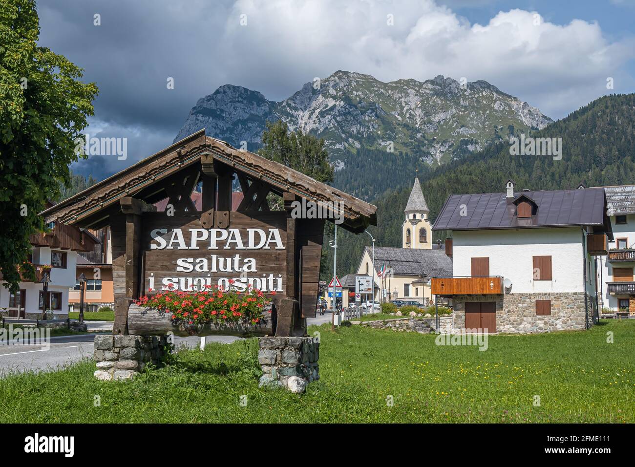 Sappada, Italia - 30 luglio 2020: Sappada è un'isola di lingua tedesca del Friuli Foto Stock