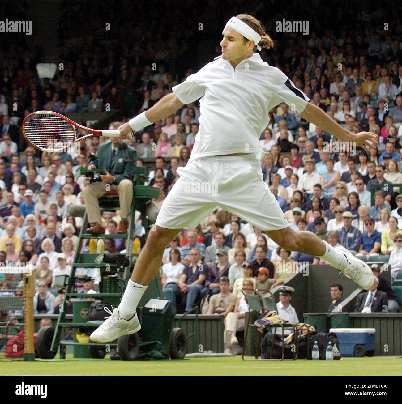 R.FEDERER V A.BOGDANOVIC PICTURE DAVID ASHDOWNTennis Wimbledon Tennis 2004 Foto Stock