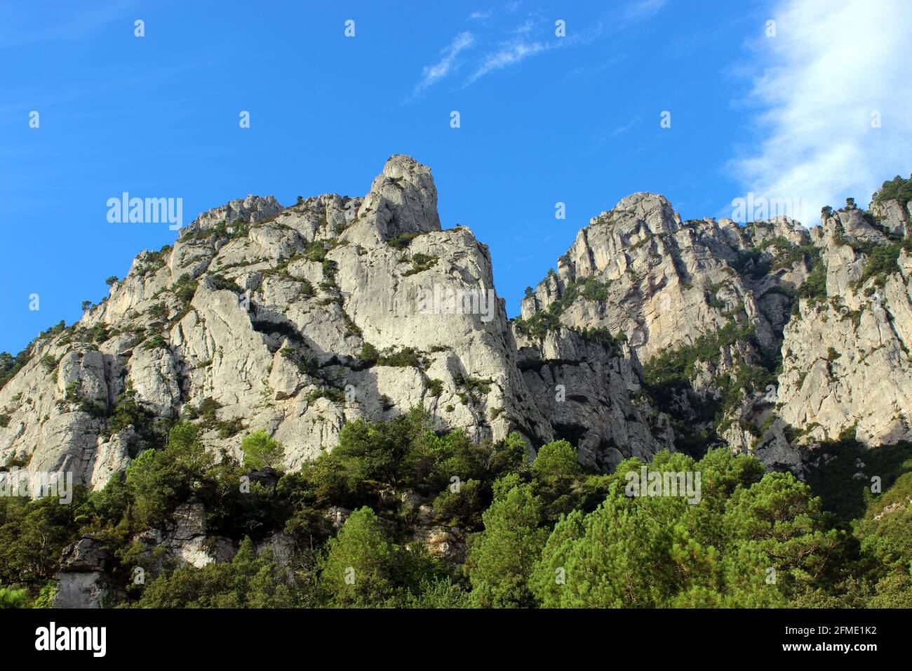 Aspra catena montuosa vicino a Mont Caro nel Parco Naturale dei porti Els, Catalogna, Spagna Foto Stock