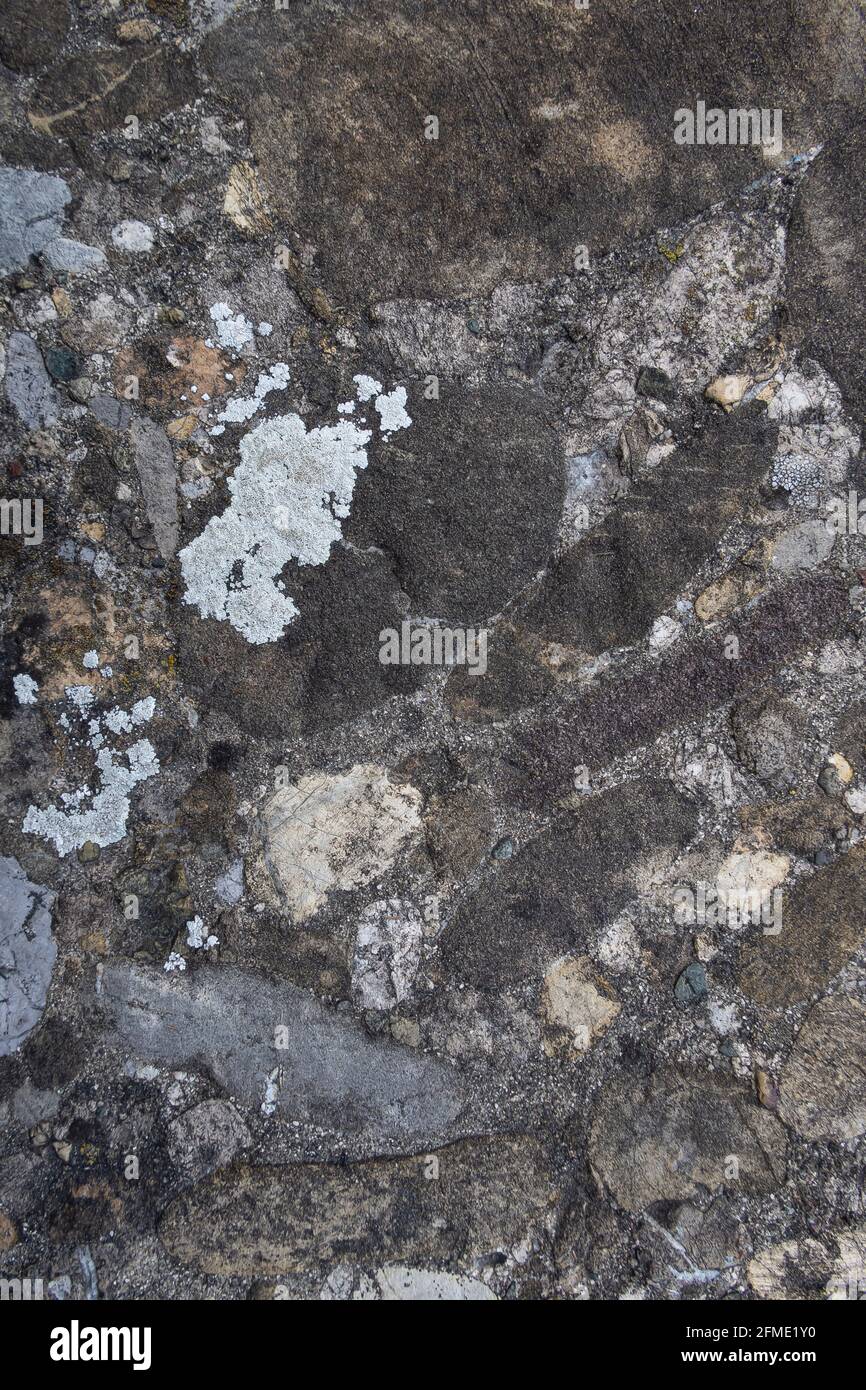 Dietikon, Svizzera - 24 novembre 2020: Superficie di una roccia in una zona industriale Foto Stock