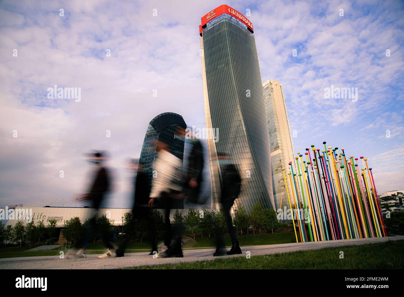 MILANO VITA CITTADINA dove sono le tre torri di milano Foto Stock