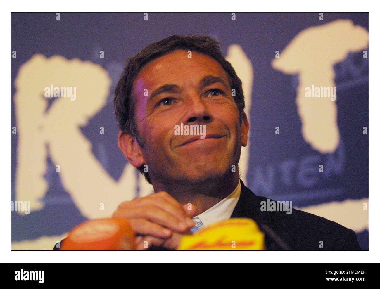 Jorg Haider PRESS conf a Londonpic David Sandison 27/6/2002 Foto Stock