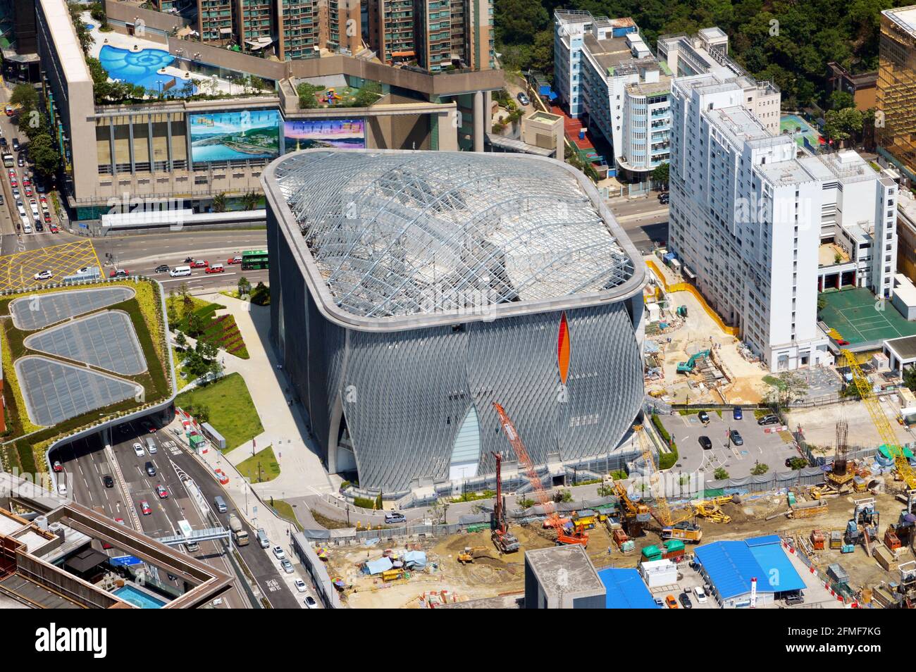 Xiqu Center (戲曲中心), un teatro lirico cinese nel distretto culturale di Kowloon ovest, Hong Kong Foto Stock