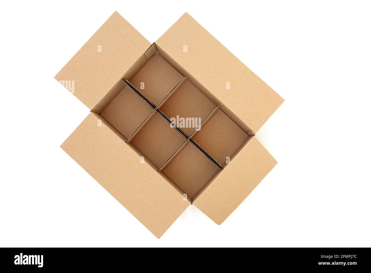Scatola di cartone marrone con sei scomparti per l'imballaggio e la  consegna su sfondo bianco. Vista dall'alto Foto stock - Alamy