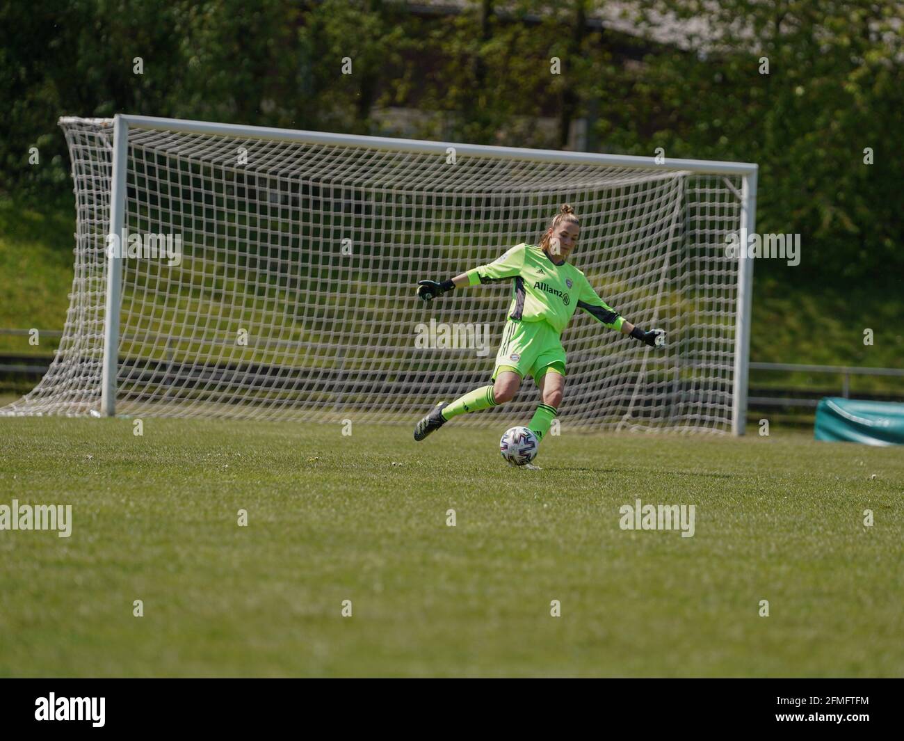 Andernach, Germania. 09 maggio 2021. Juliane Schmid (43 FC Bayern Monaco II) durante il 2. La Bundesliga femminile si è partita tra SG 99 Andernach e il FC Bayern Monaco II allo stadio Andernach di Andernach, Germania. Credit: SPP Sport Press Photo. /Alamy Live News Foto Stock