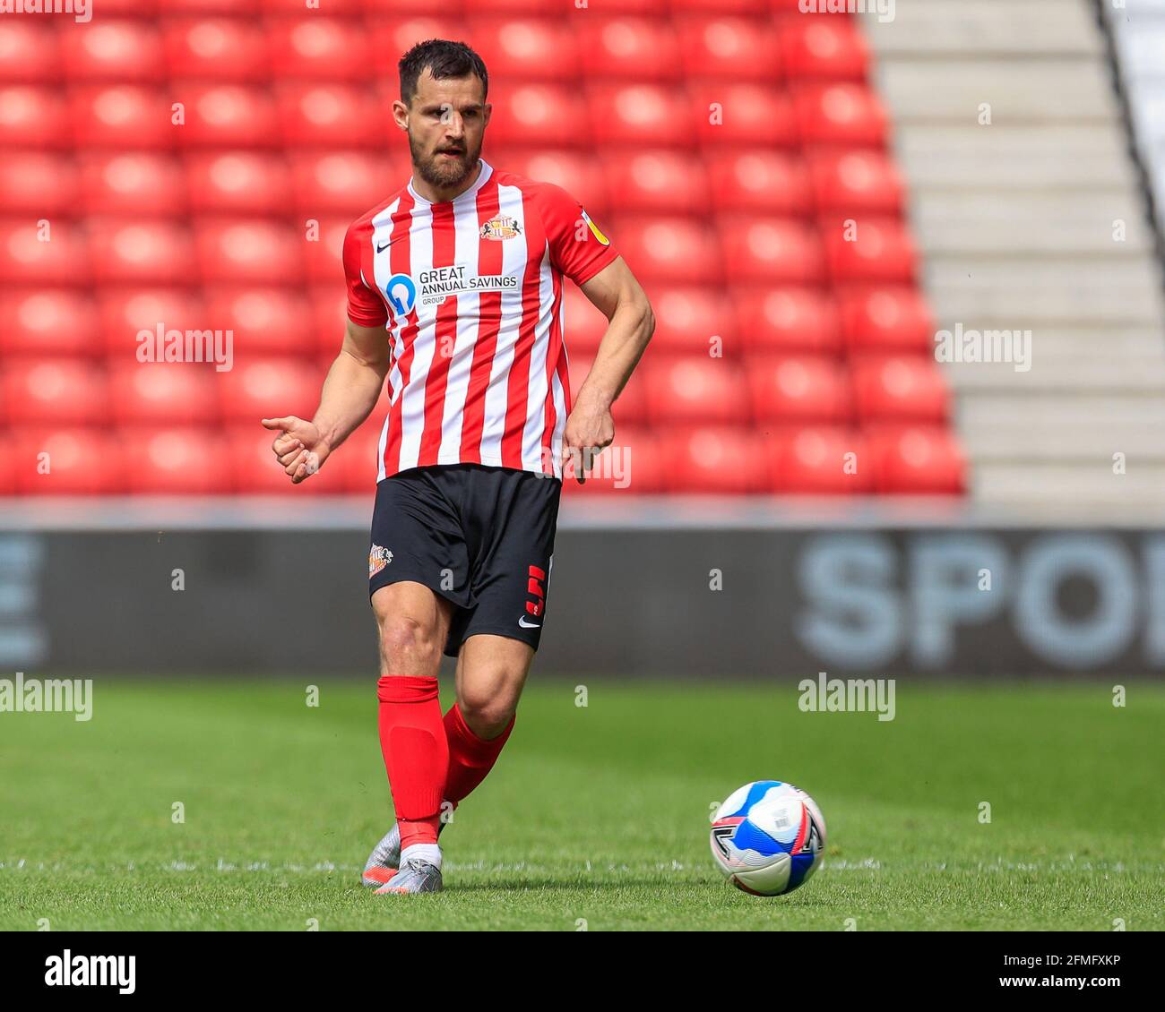 Bailey Wright n.5 di Sunderland con la palla Foto Stock